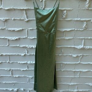 Elegant Green Spaghetti Strap Dress